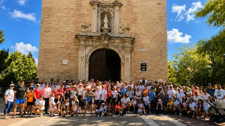 Imagen de los participantes en Marcha solidaria Asociación Melibea
